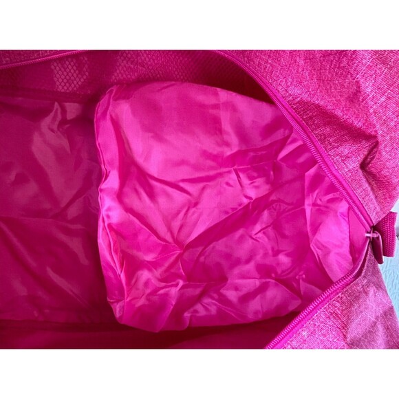 ThirtyOne Signature Duffle Lrge Gym Sports Bag w/Strap Zippered Shoe Pocket Pink - Picture 16 of 16